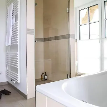 Haus Nyaraló Oevenum